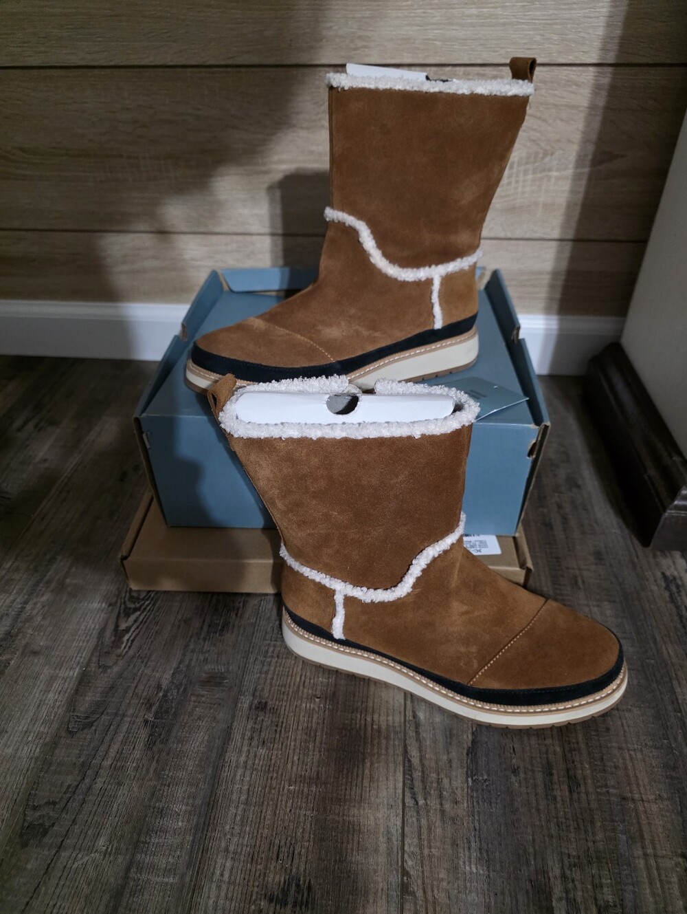 Women’s Brown Suede Shearling Winter Boots